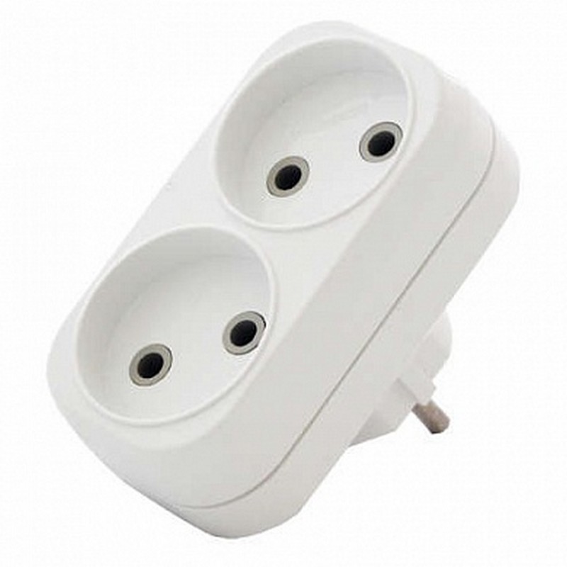 Разветвитель 2-мест. б/заз. плоский 6А UNIVersal А202