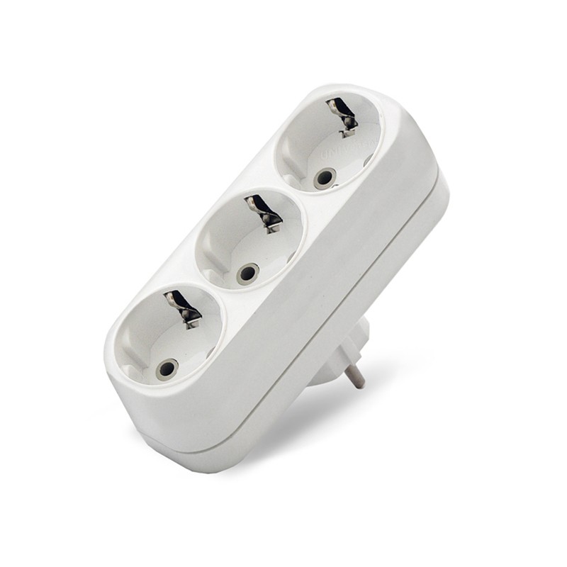 Разветвитель 3-мест. с заз. плоский 16А UNIVersal А303